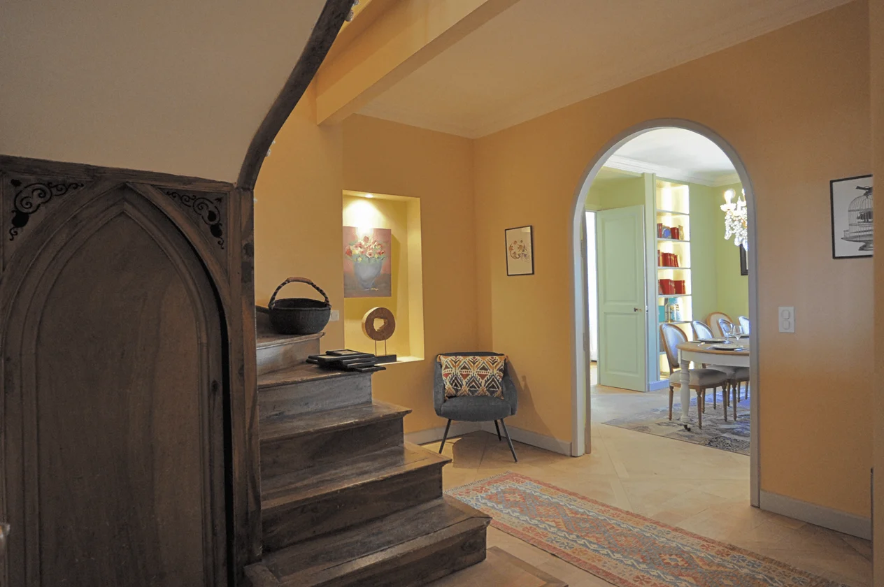 Luberon villages Provence France Rent-Our-Home rentourhomeinprovence Lourmarin Manoir de Lourmarin