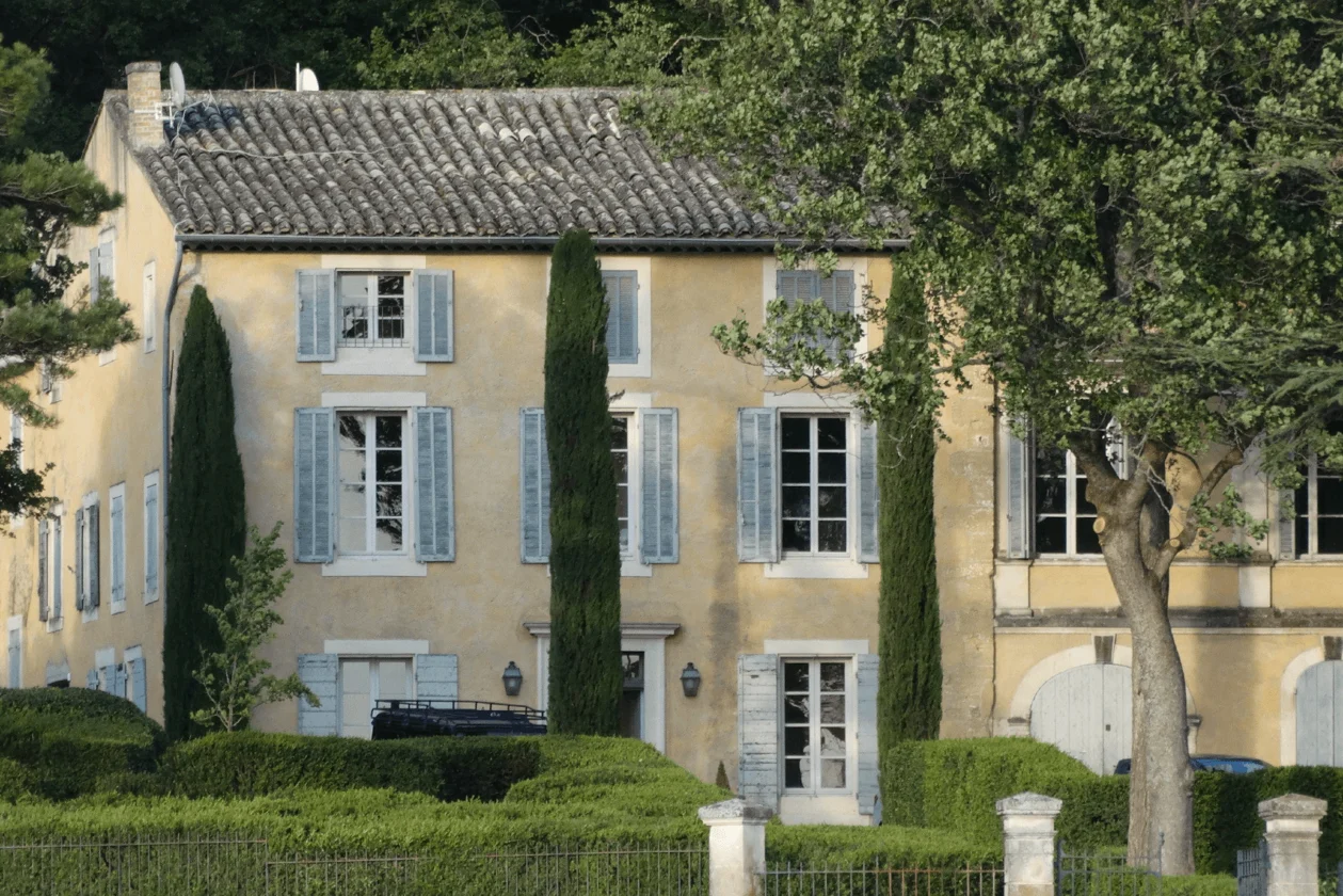 Luberon villages Provence France Rent-Our-Home rentourhomeinprovence Lourmarin Manoir de Lourmarin