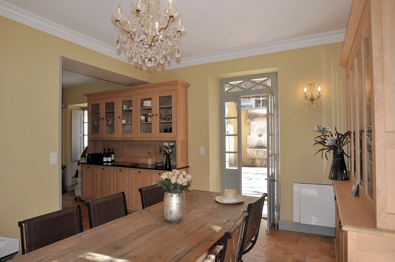 Luberon villages Provence France Rent-Our-Home rentourhomeinprovence Lourmarin Manoir de Lourmarin