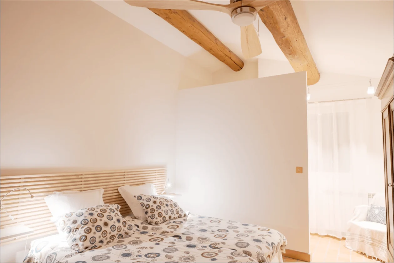 Luberon villages Provence France Rent-Our-Home rentourhomeinprovence Lourmarin Maison du Village