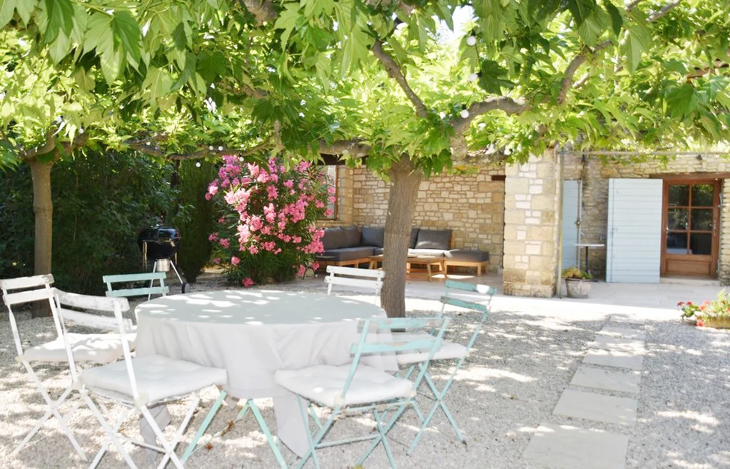 Saint Esteve Cucuron Provence Lourmarin Rent-Our-Home