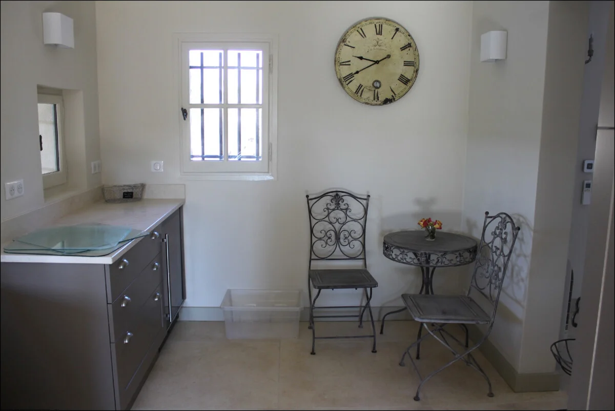 Luberon villages Provence France Rent-Our-Home rentourhomeinprovence Lourmarin Les Trois Clefs Ansouis