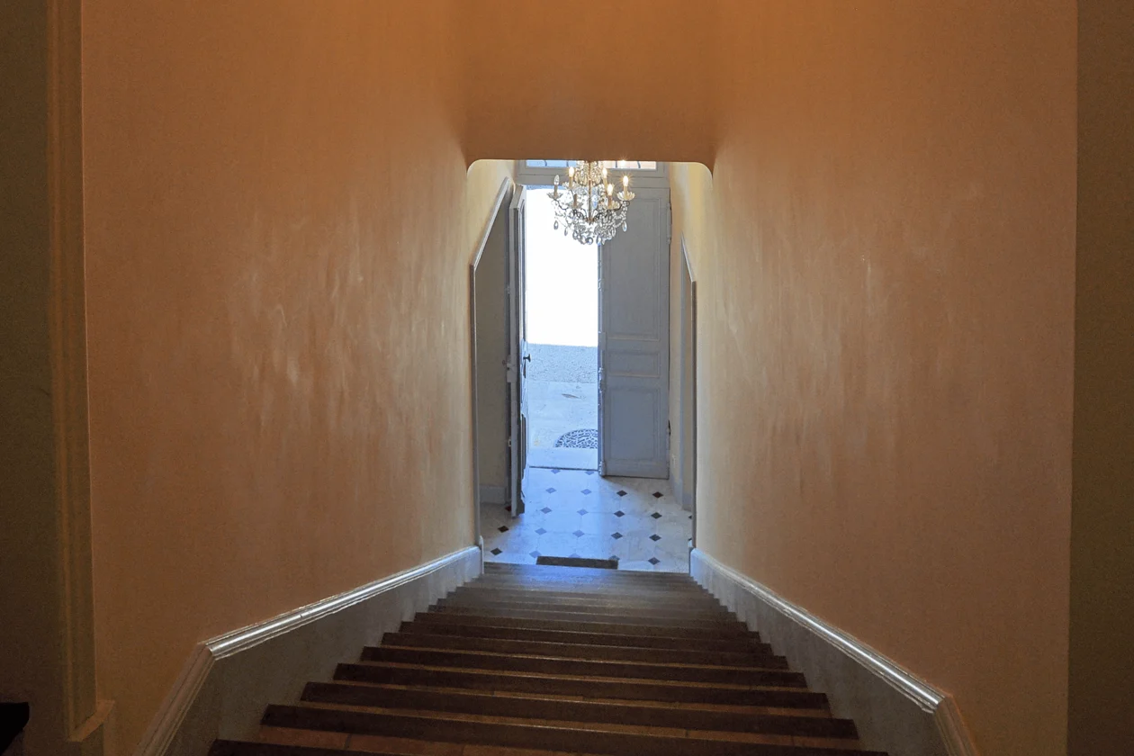 Luberon villages Provence France Rent-Our-Home rentourhomeinprovence Lourmarin Manoir de Lourmarin