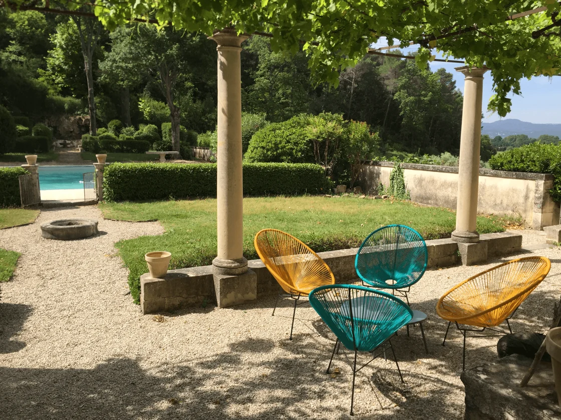 Luberon villages Provence France Rent-Our-Home rentourhomeinprovence Lourmarin Manoir de Lourmarin