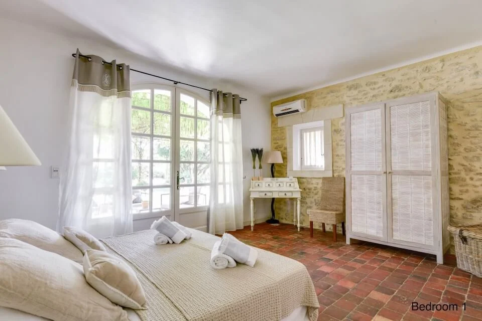 Le Petit Hameau