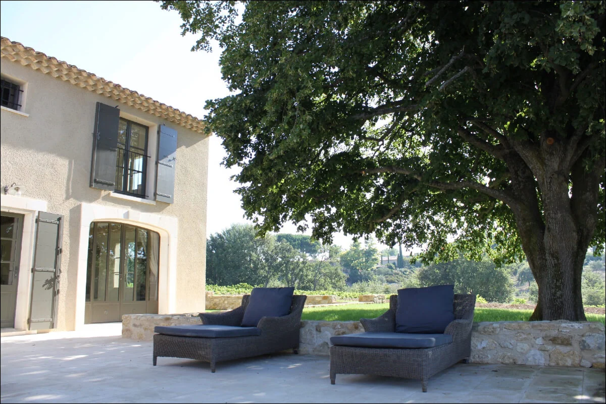 Luberon villages Provence France Rent-Our-Home rentourhomeinprovence Lourmarin Les Trois Clefs Ansouis