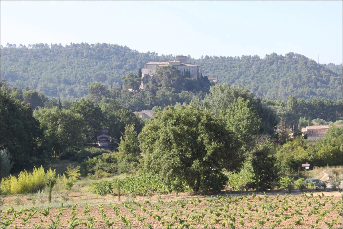 Luberon villages Provence France Rent-Our-Home rentourhomeinprovence Lourmarin Les Trois Clefs Ansouis