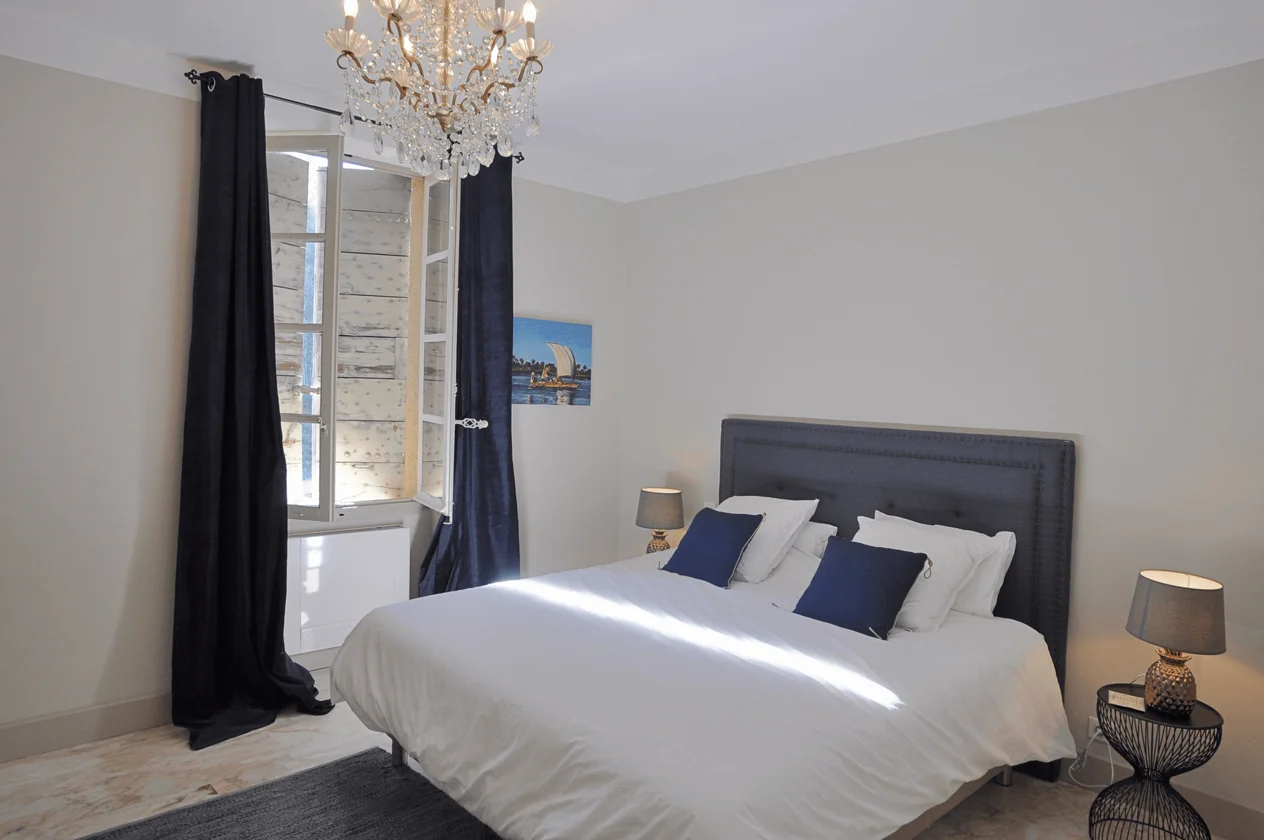 Luberon villages Provence France Rent-Our-Home rentourhomeinprovence Lourmarin Manoir de Lourmarin